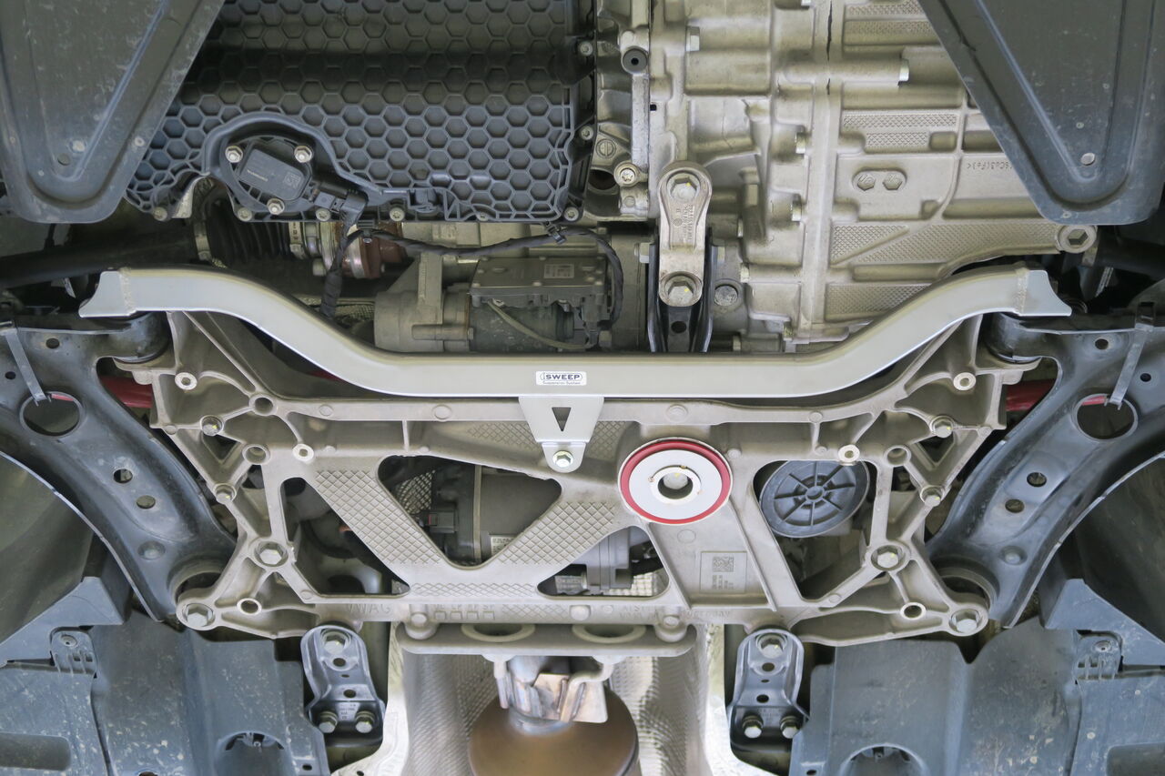 NEUSPEED | iSWEEP Power Brace | Lower Arm Front • MQBe Golf GTI/R